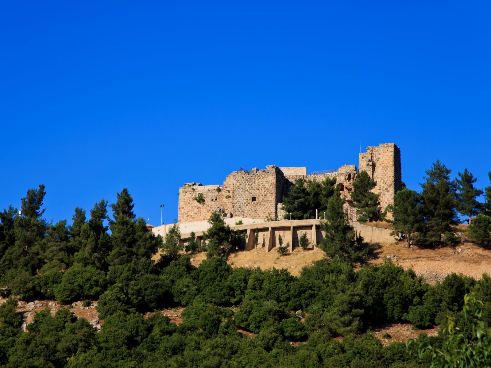 Rondreis Jordanië, Ajloun, kasteel op een heuvel