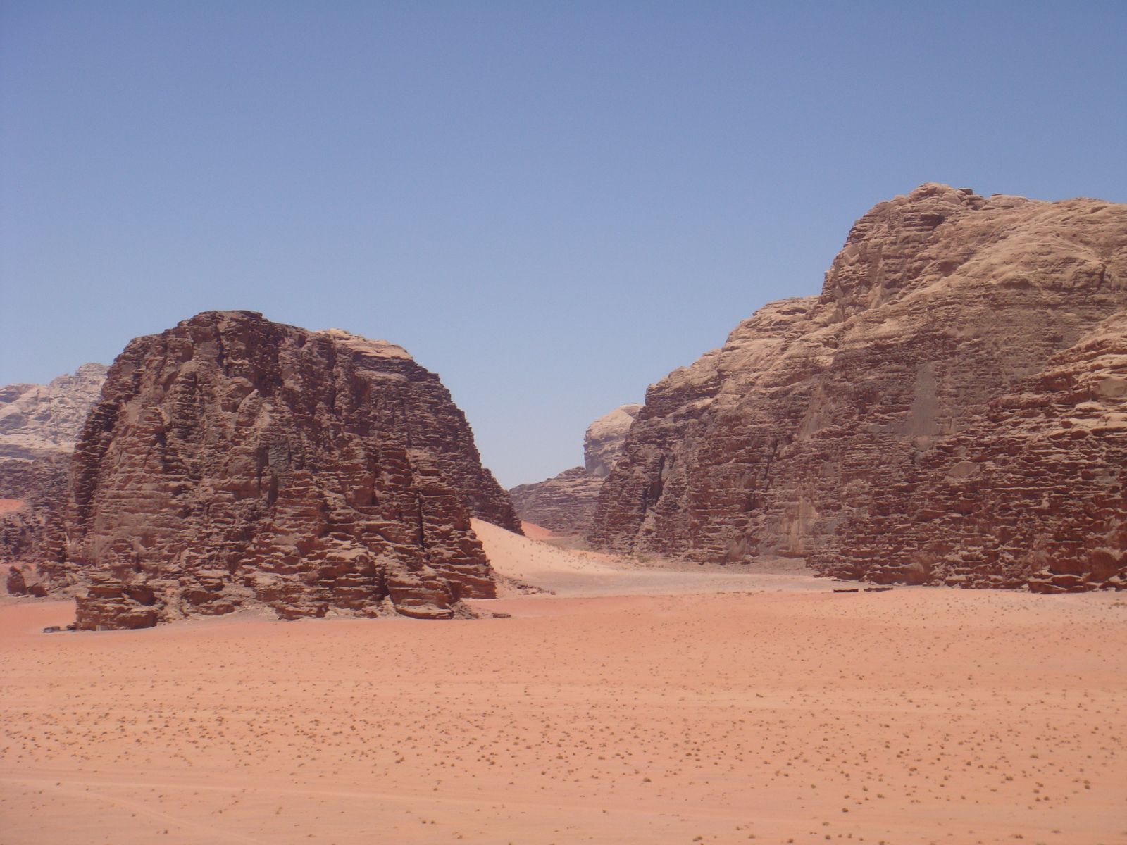 Rondreis Jordanië, Wadi Rum, woestijn en rosten dichtbij