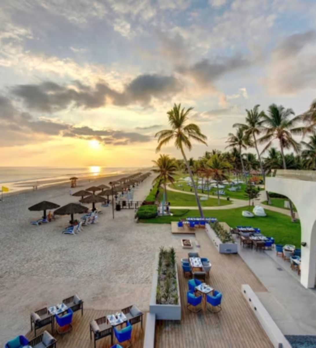 Rondreis Oman, Salalah, Crowne Plaza Salalah, strand
