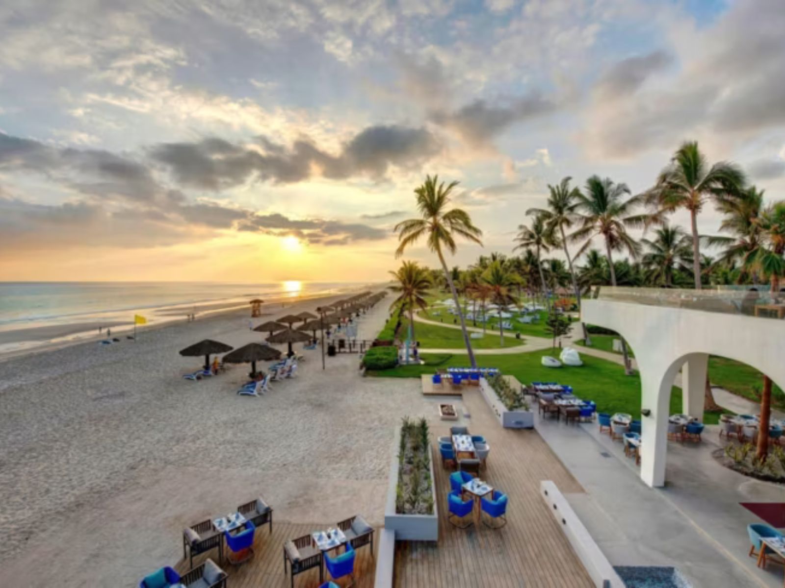 Rondreis Oman, Salalah, Crowne Plaza Salalah, strand