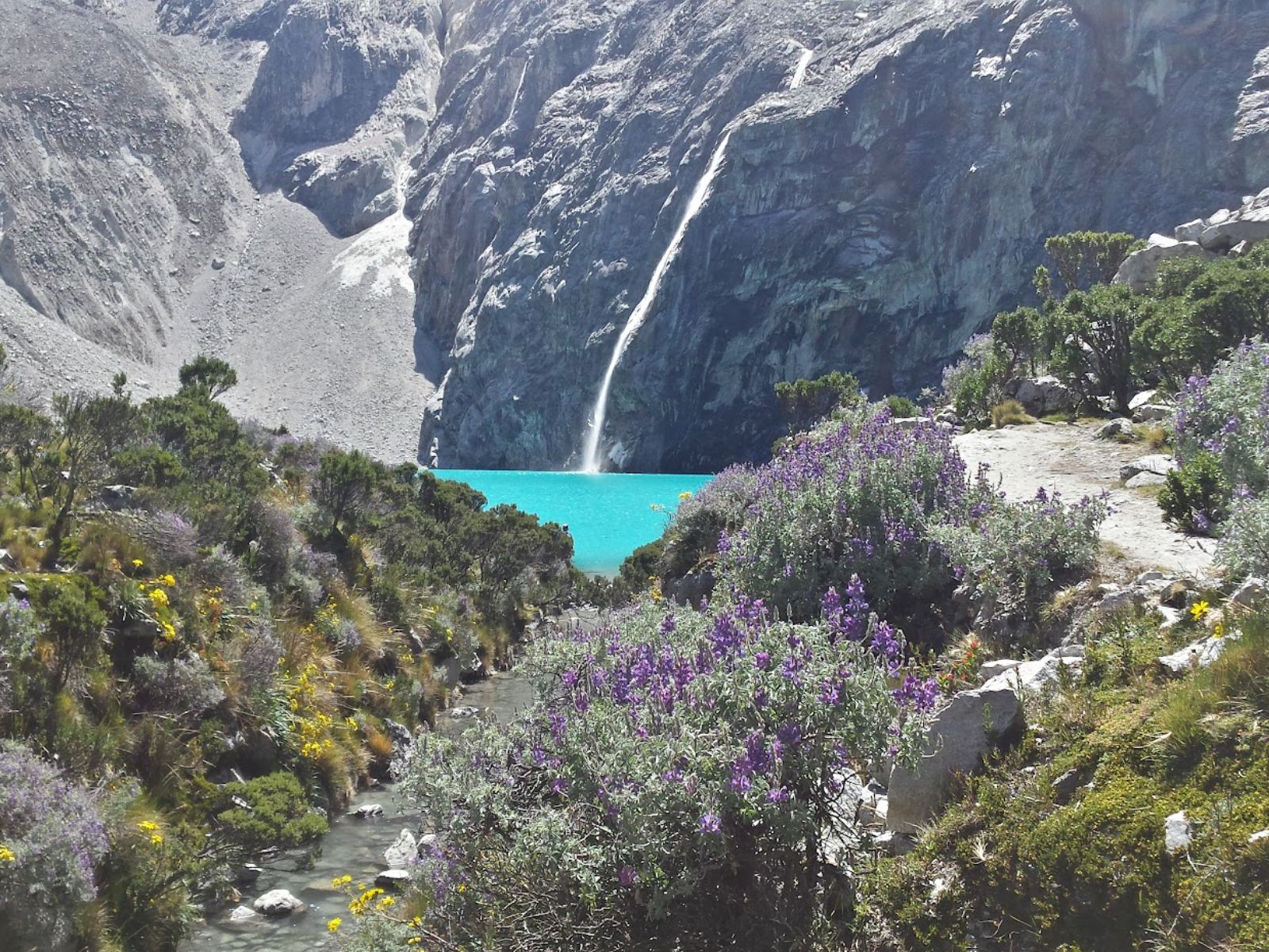Rondreis Peru, Huaraz, bergen met meer