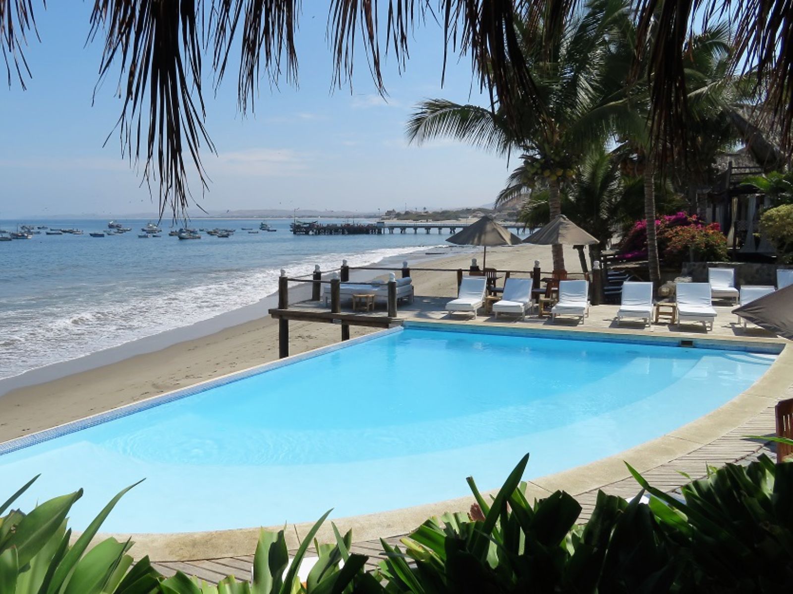 Rondreis Peru, Mancora zwembad