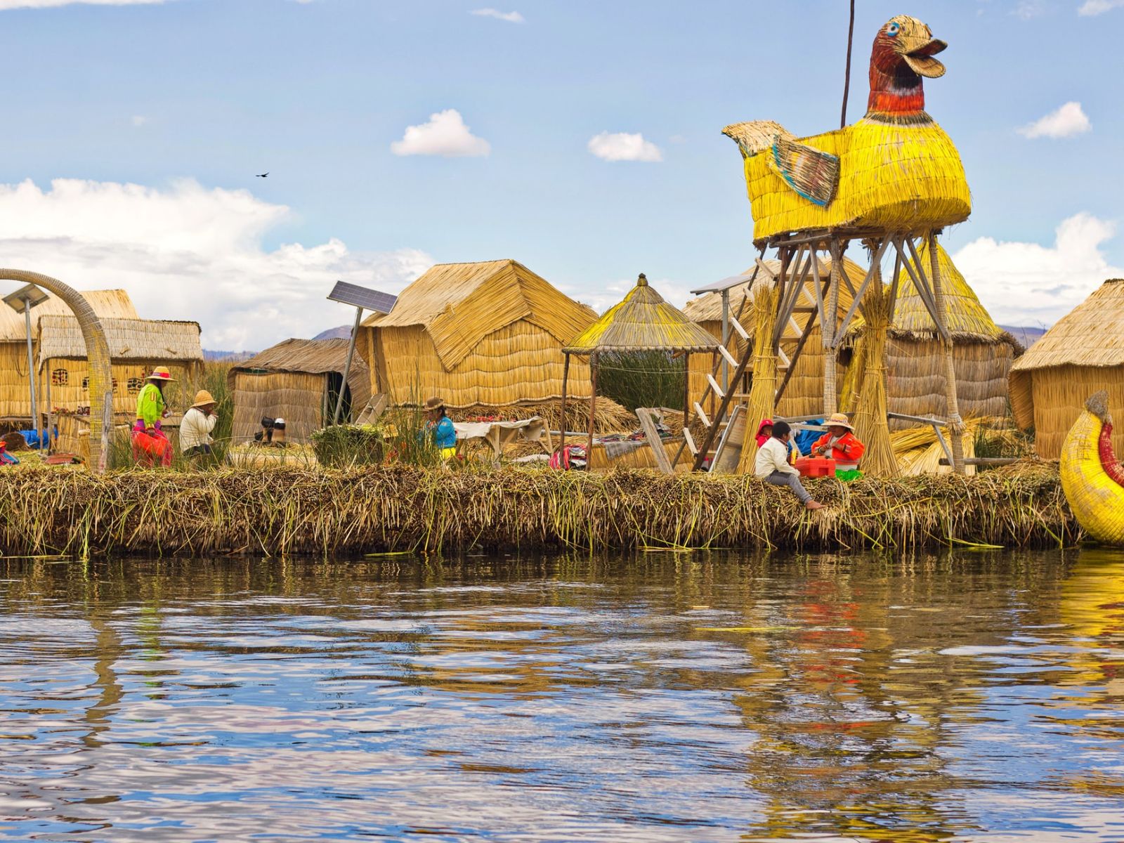 Rondreis Peru, Titicacameer (Puno) Eiland van riet