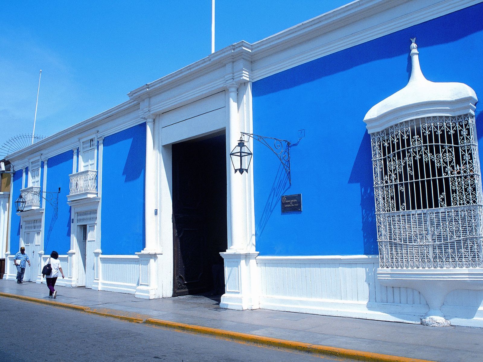 Rondreis Peru, Trujillo, gebouw in stad