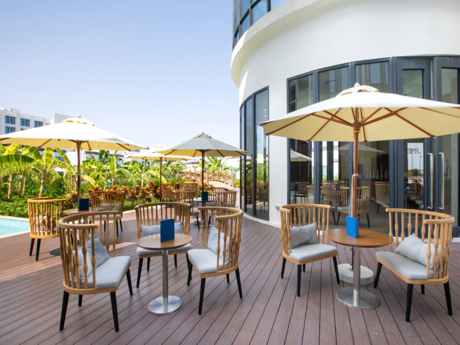 Rondreis Oman, Milenium Resort Salalah terras