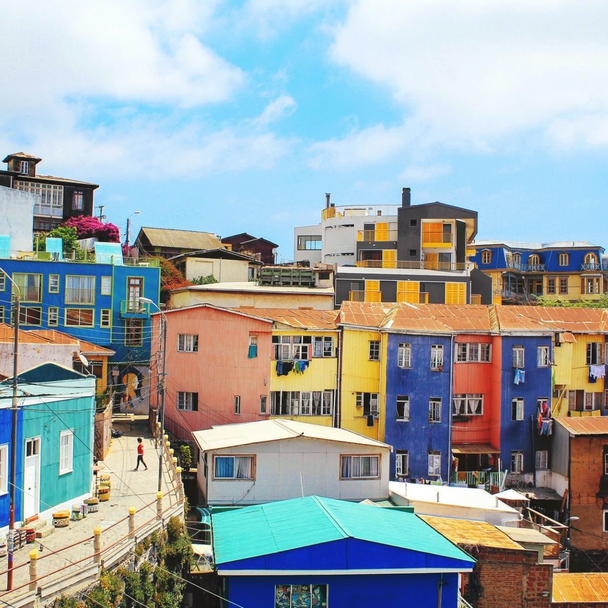 rondreis chili, valparaiso wijk gekleurde huizen