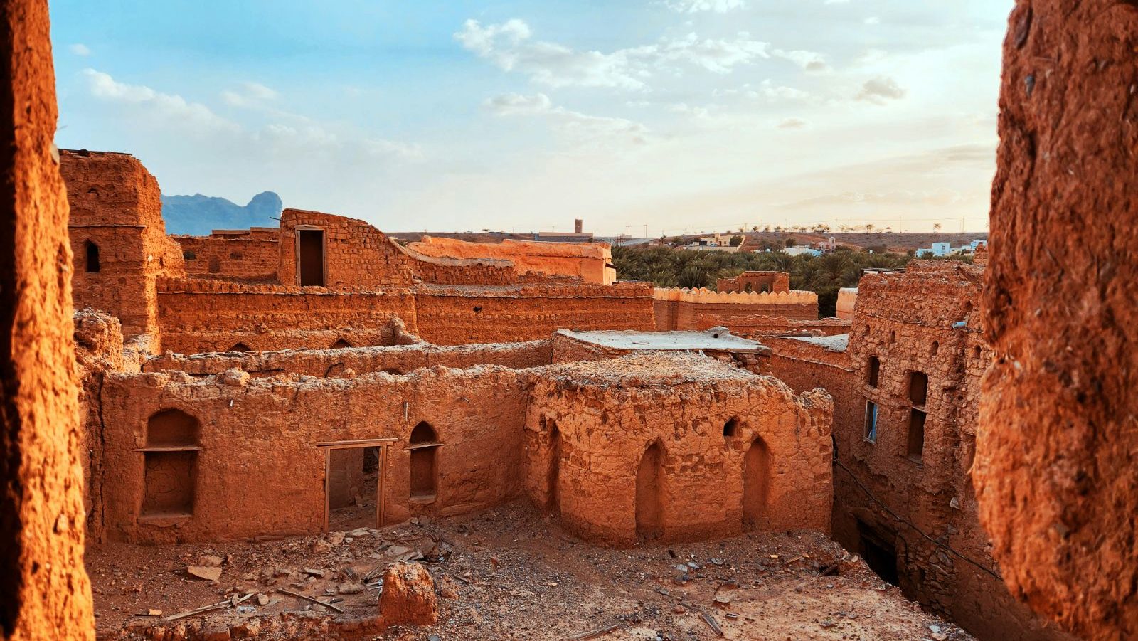 rondreis oman, al hamra Bovenaanzicht van huizen