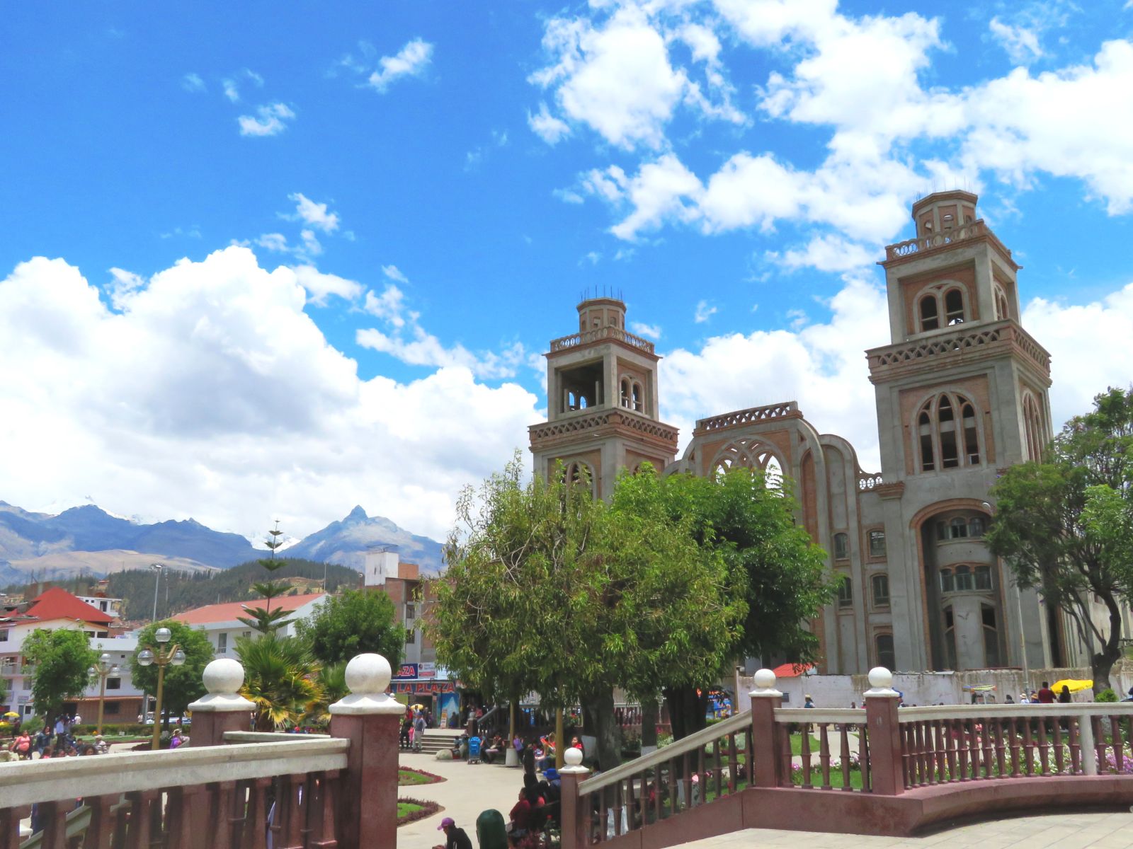 Rondreis Peru, Huaraz, Stad