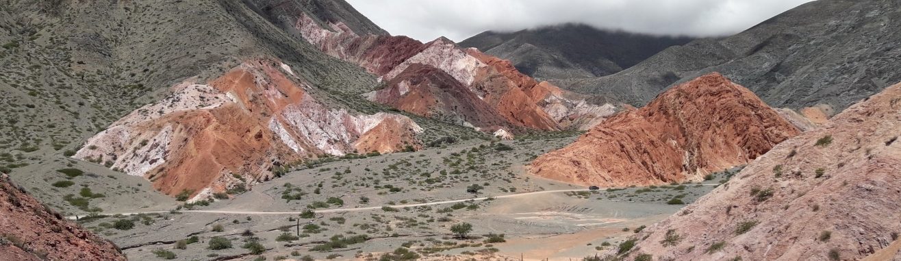 Rondreis Argentinië, Quebrada de Humahuaca, heuvel van de 7 kleuren 1 banner
