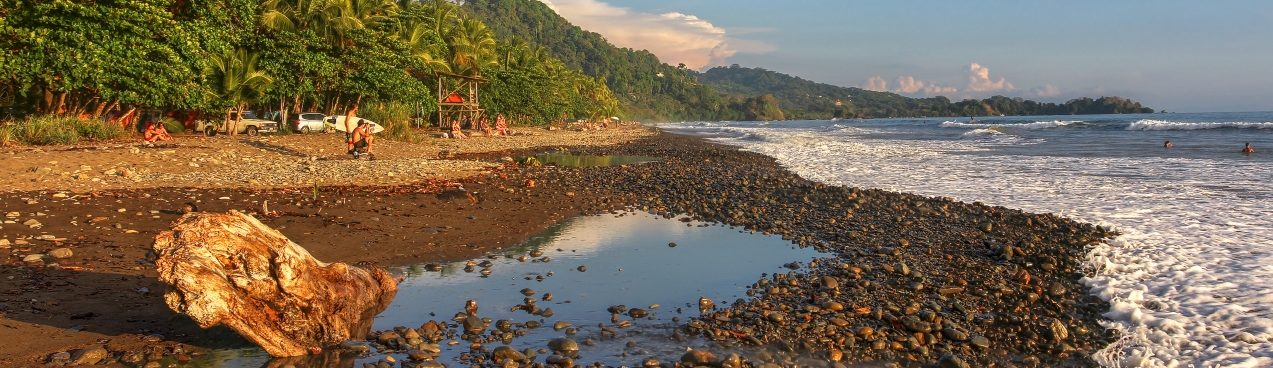 Rondreis Costa Rica, Dominical, Uvita, Ojochal & Tortuga, Dominical strand, banner