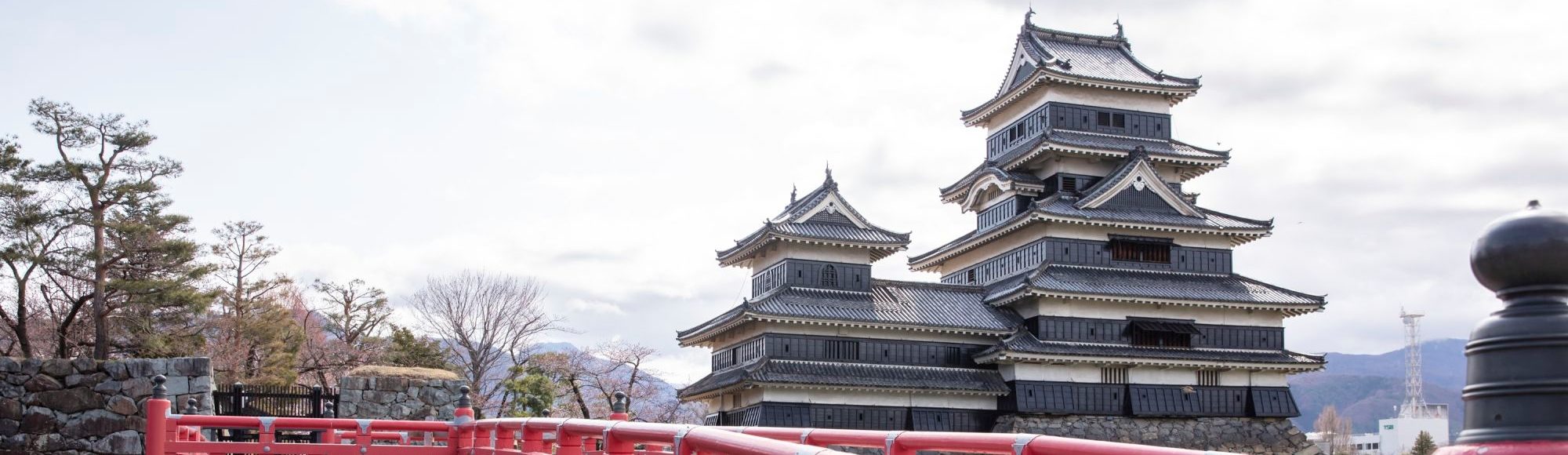 Rondreis Japan, Matsumoto Rode Brug, banner