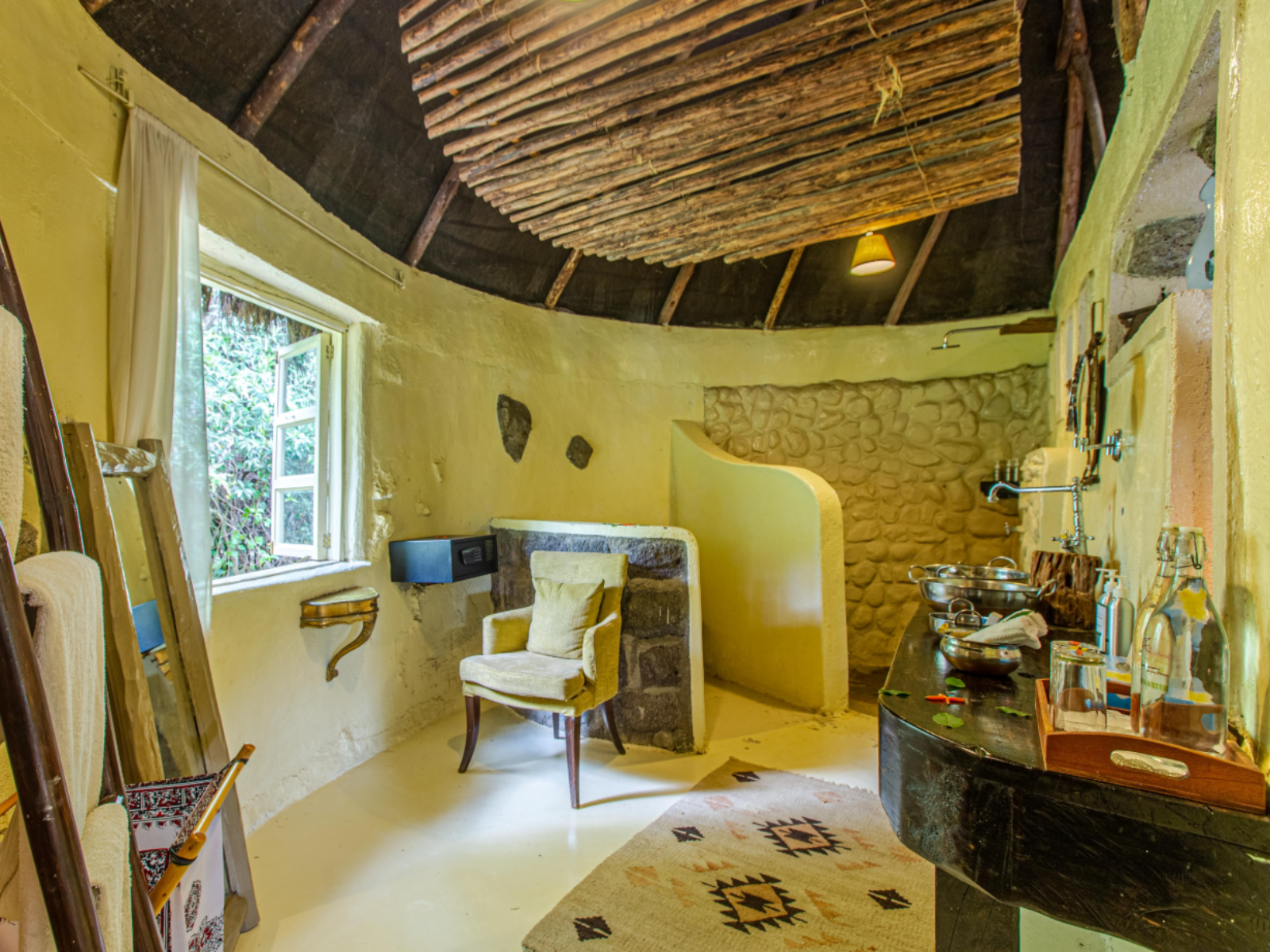 Rondreis Kenia, Lake Nakuru, Mbweha Camp, Badkamer