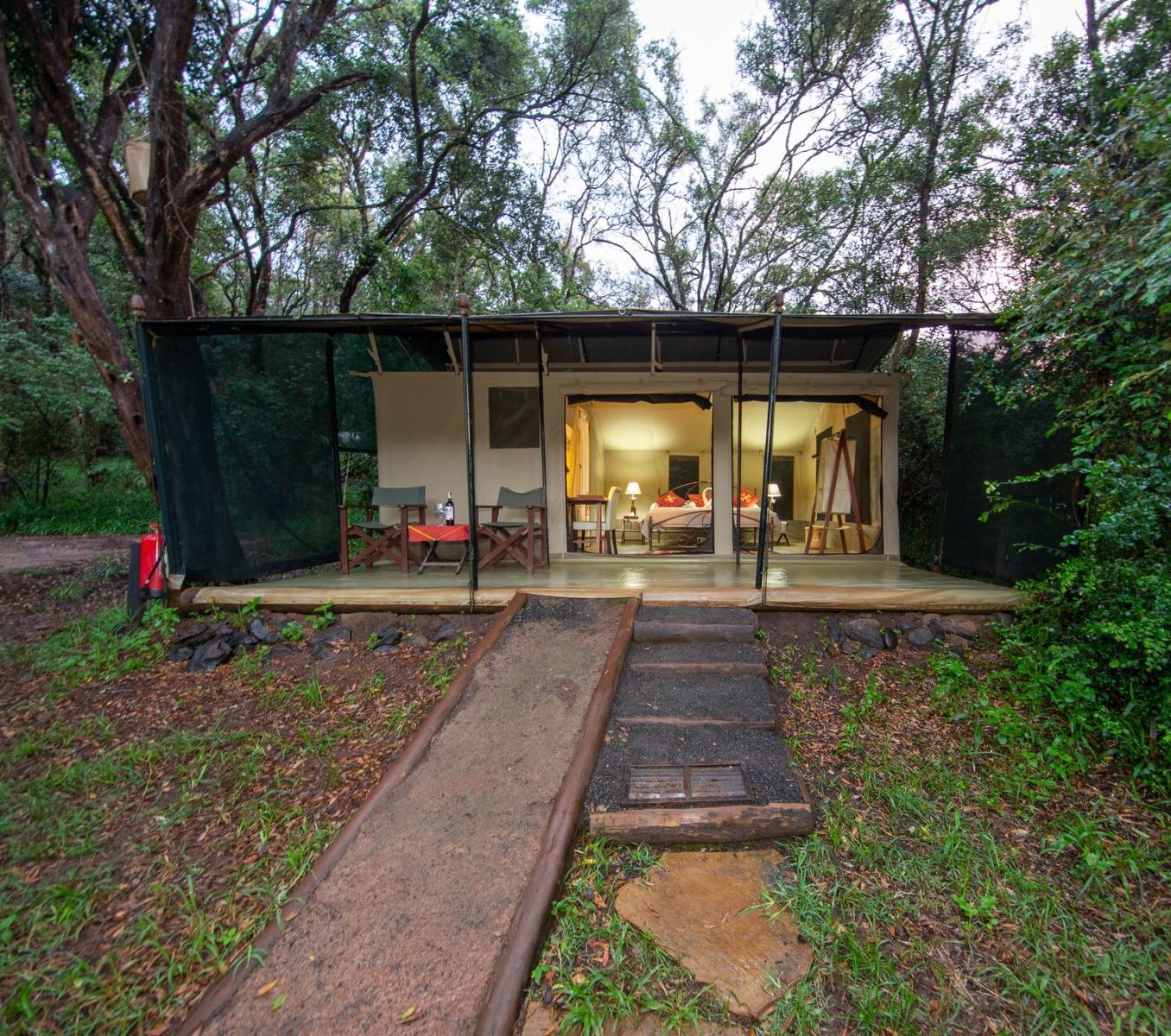 Rondreis Kenia, Nairobi, Nairobi Tented Camp, vooraanzicht tent