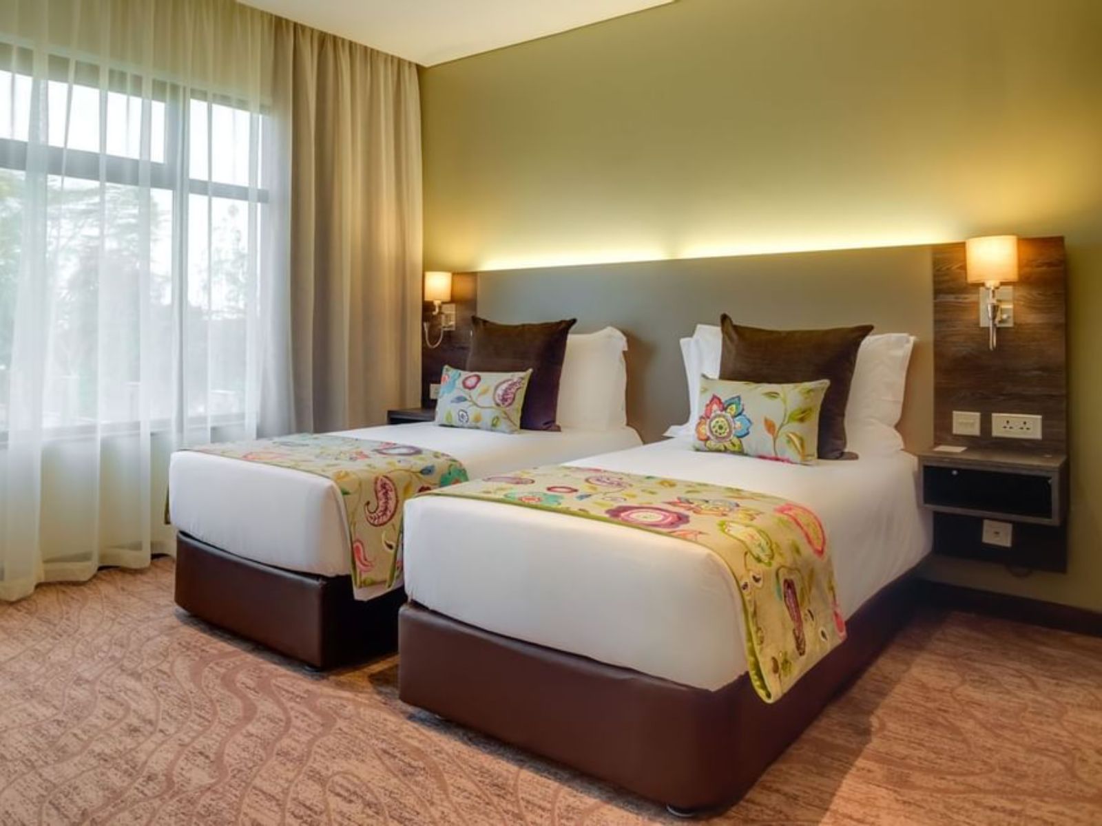 Rondreis Kenia, Nairobi, Tamarind Tree hotel, tweepersoonskamer met aparte bedden