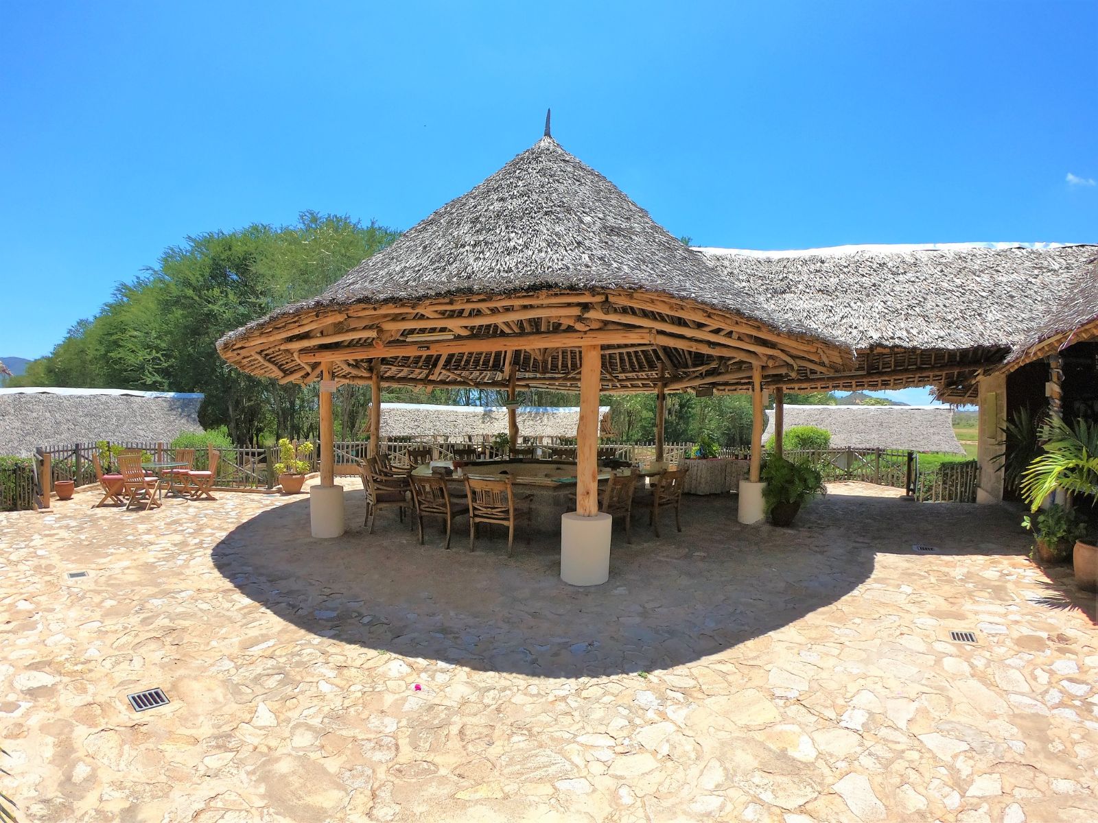 Rondreis Kenia, Tsavo East NP, Manyatta Camp, bar
