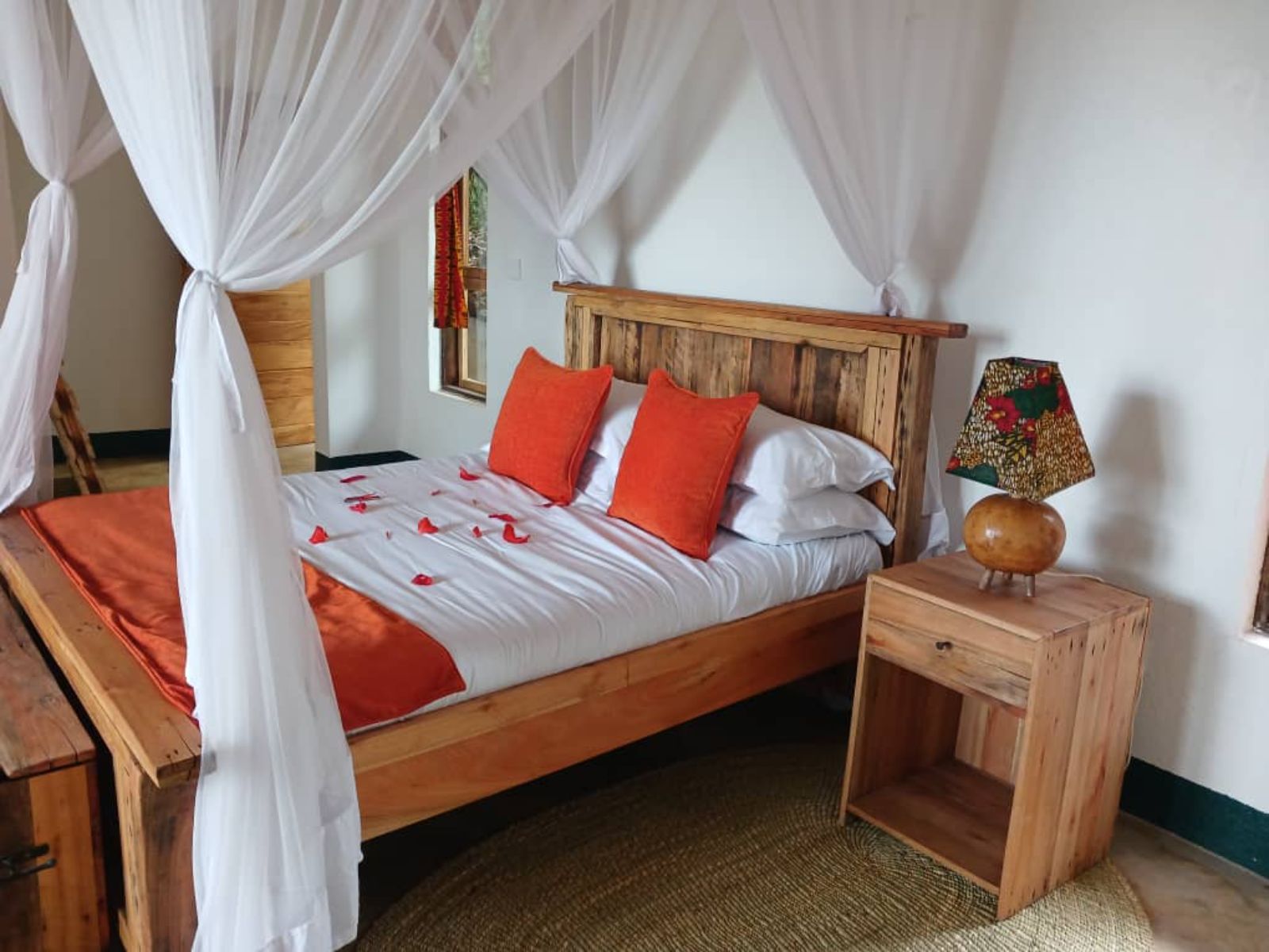 Rondreis Tanzania, Karatu, Mamadunia Lodge, tweepersoonsbed