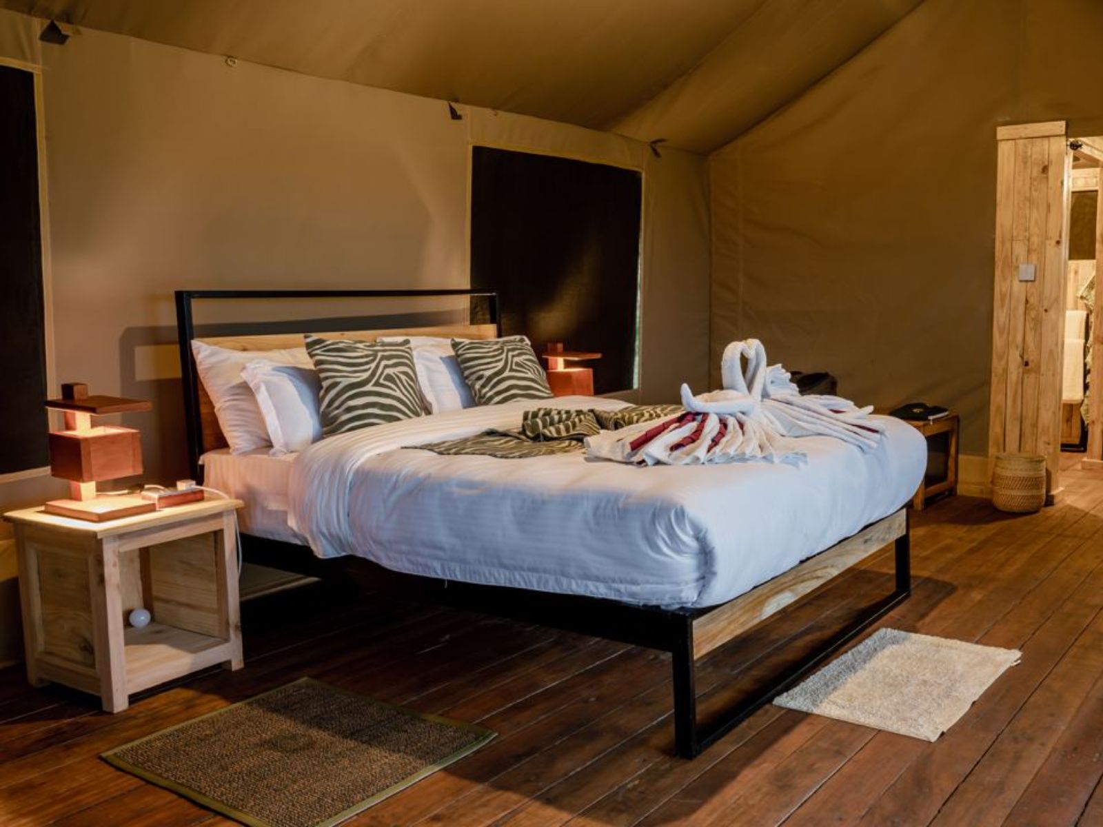 Rondreis Tanzania, Serengeti National Park, Baobab Central Serengeti Camp, tweepersoonskamer