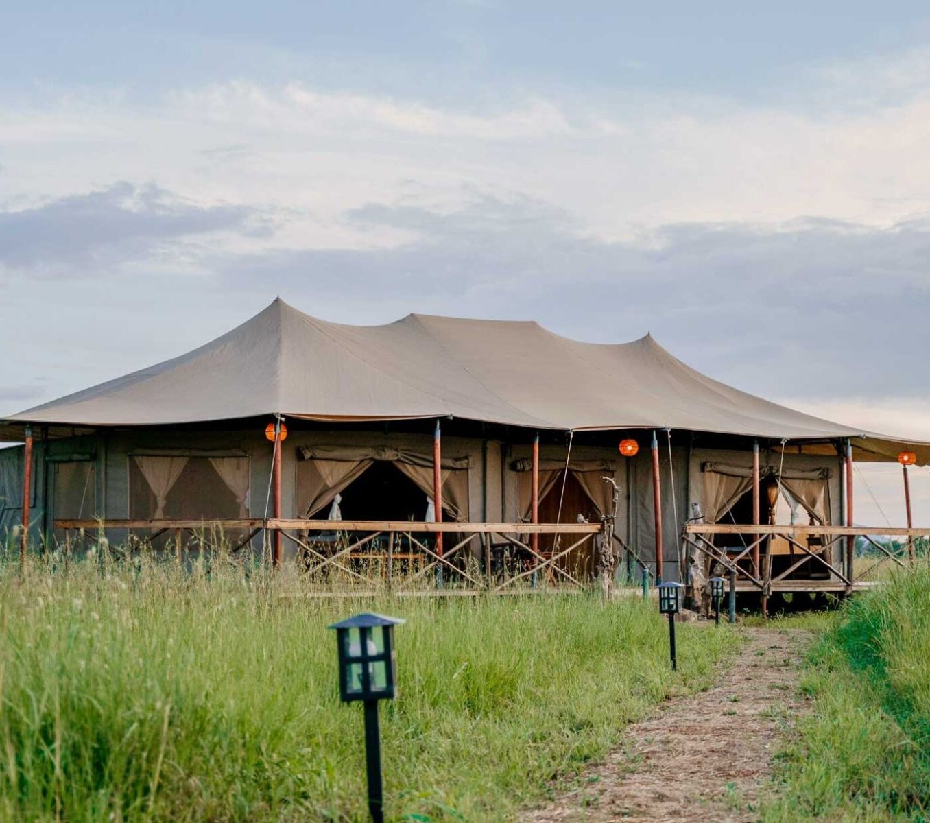 Rondreis Tanzania, Serengeti National Park, Zawadi Serengeti Camp, buitenaanzicht tent