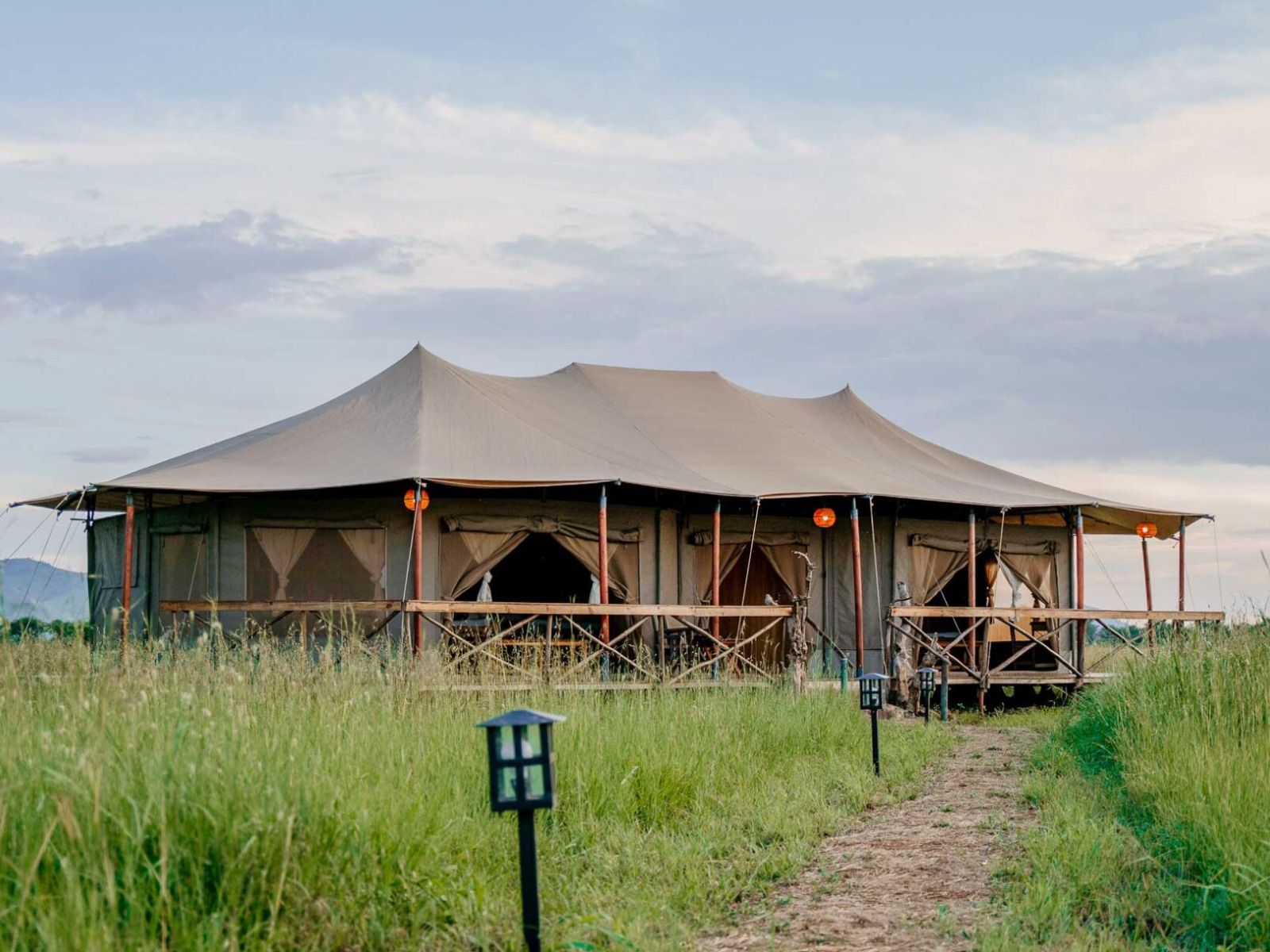 Rondreis Tanzania, Serengeti National Park, Zawadi Serengeti Camp, buitenaanzicht tent