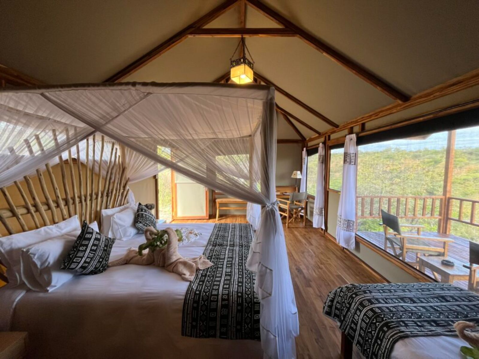 Rondreis Tanzania, Tarangire, Tarangire View Camp, binnenkant tent