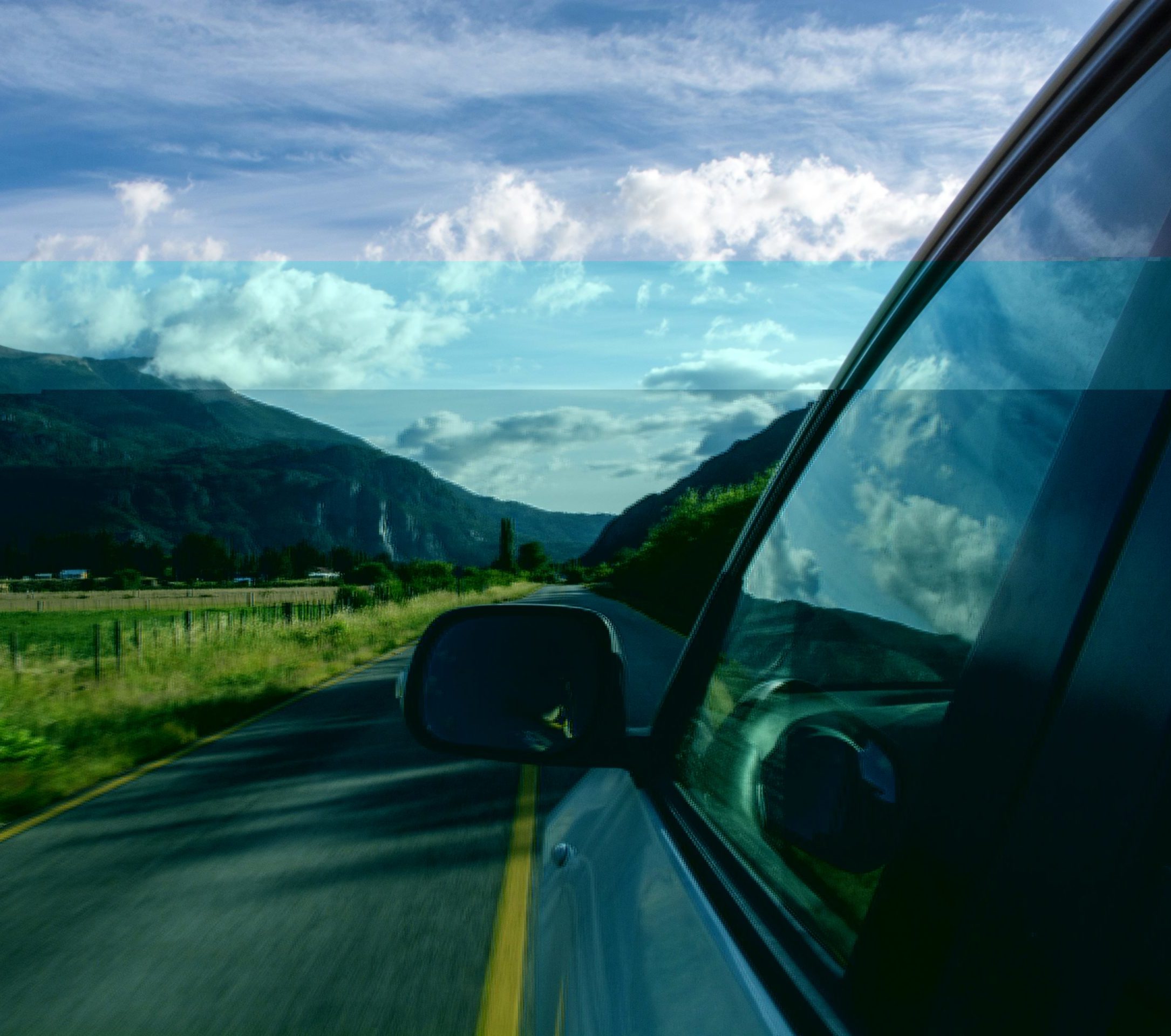 Roadtrip: toeren in een auto over de weg