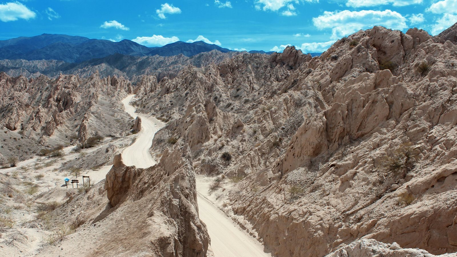rondreis Argentinië, Molinos, Quebrada de las Flechas kronkelweg