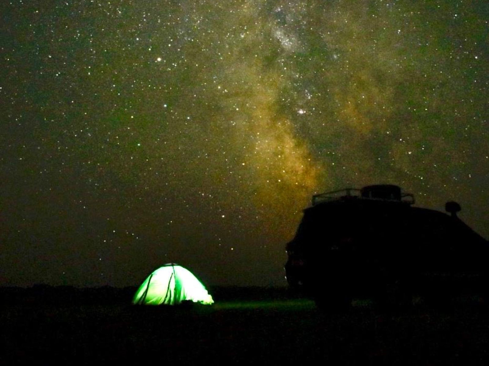 Foto medewerker, Sandy, Mongolia, tent onder de sterren hemel