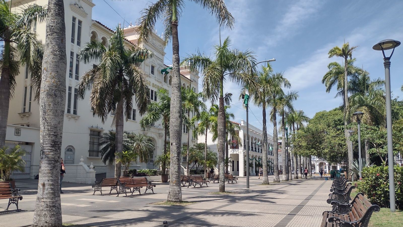Rondreis Bolivia, Santa Cruz, Plaza Septiembe 24