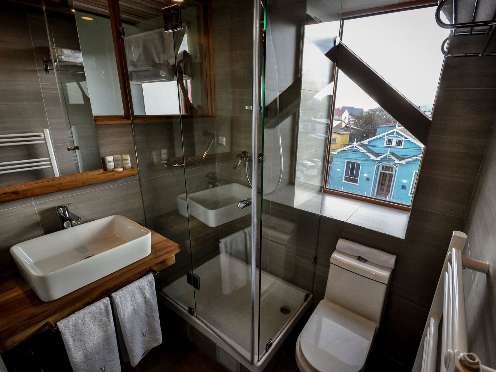 Rondreis Chili, Puerto Natales, Vendaval, badkamer