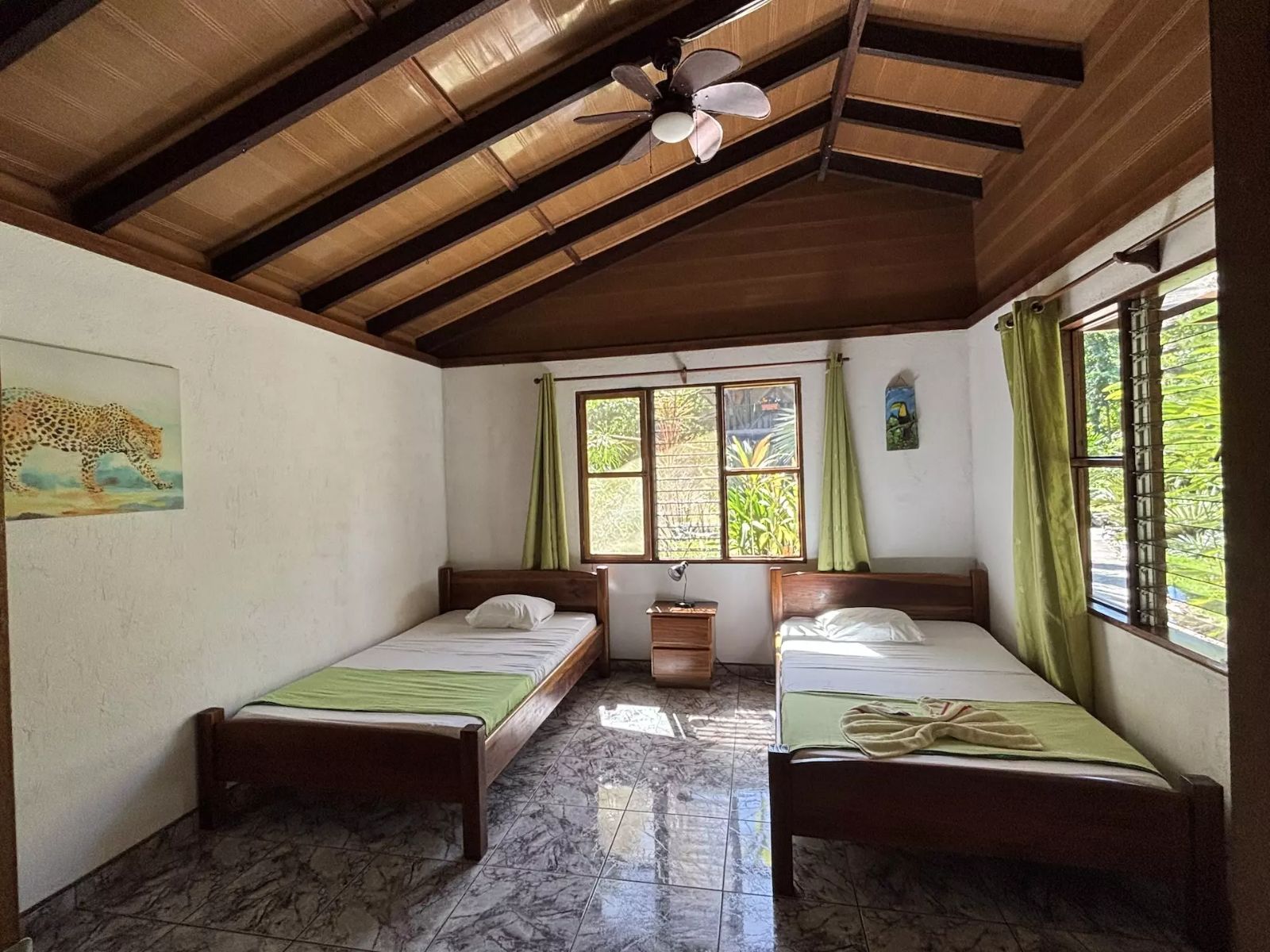 Rondreis Costa Rica, Cahuita, Suizo Loco Lodge, twinkamer