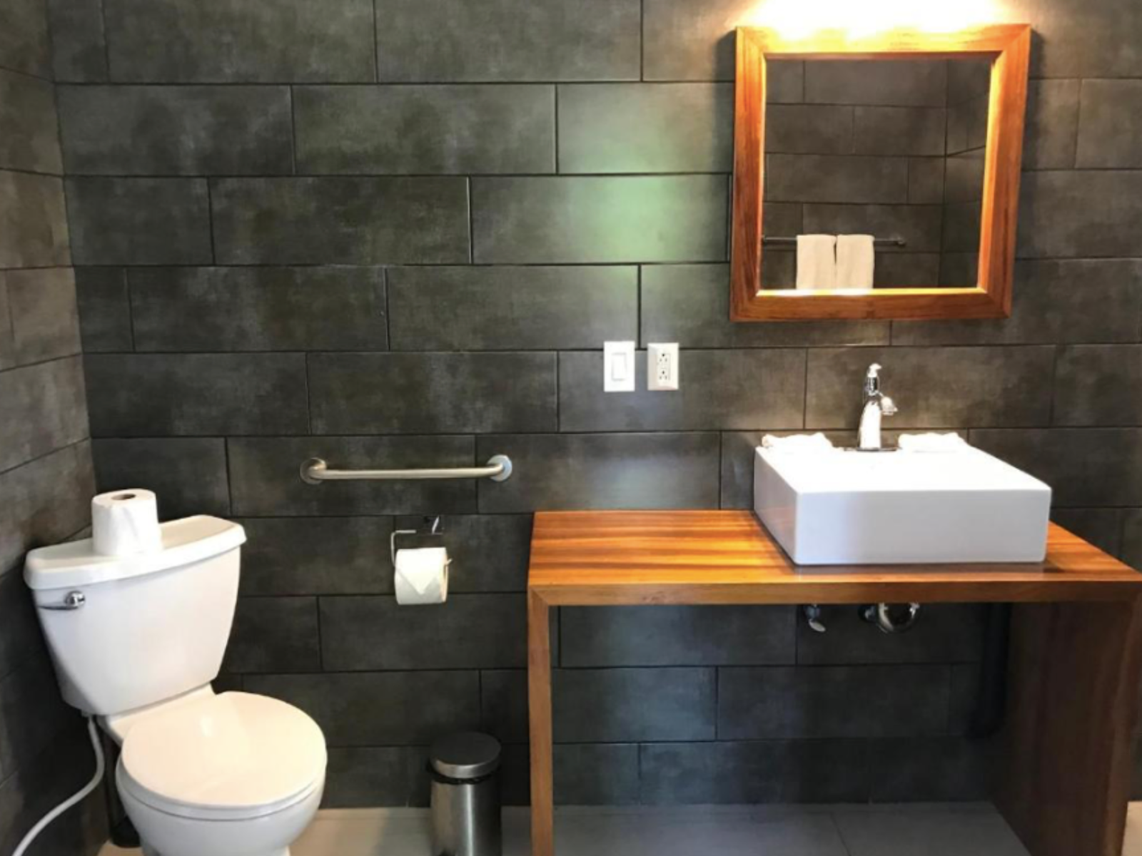 Rondreis Costa Rica, Ojochal, Alma de Ojochal, badkamer toilet