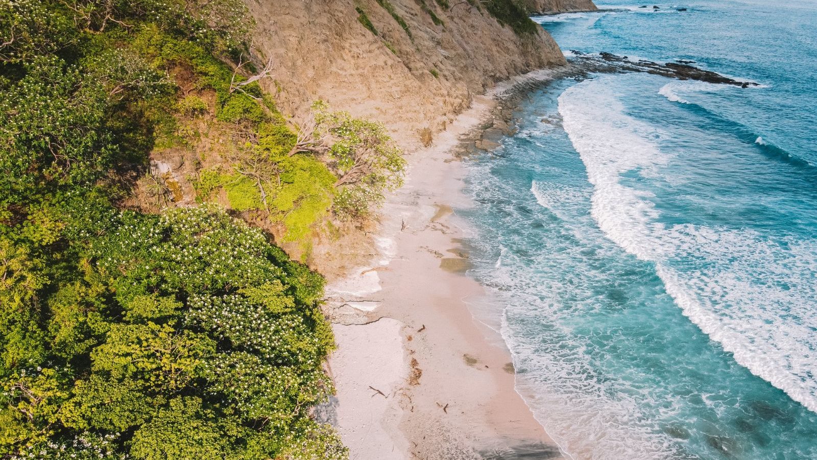 Rondreis Costa Rica, Samara, bovenaanzicht strand