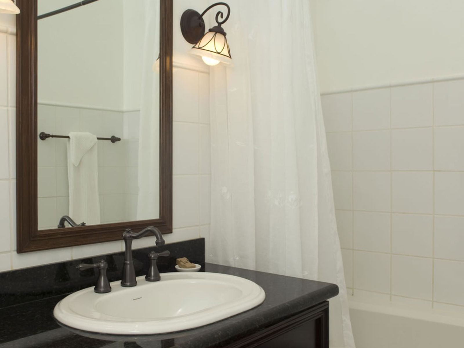 Rondreis Costa Rica, San José, Grano de Oro, badkamer