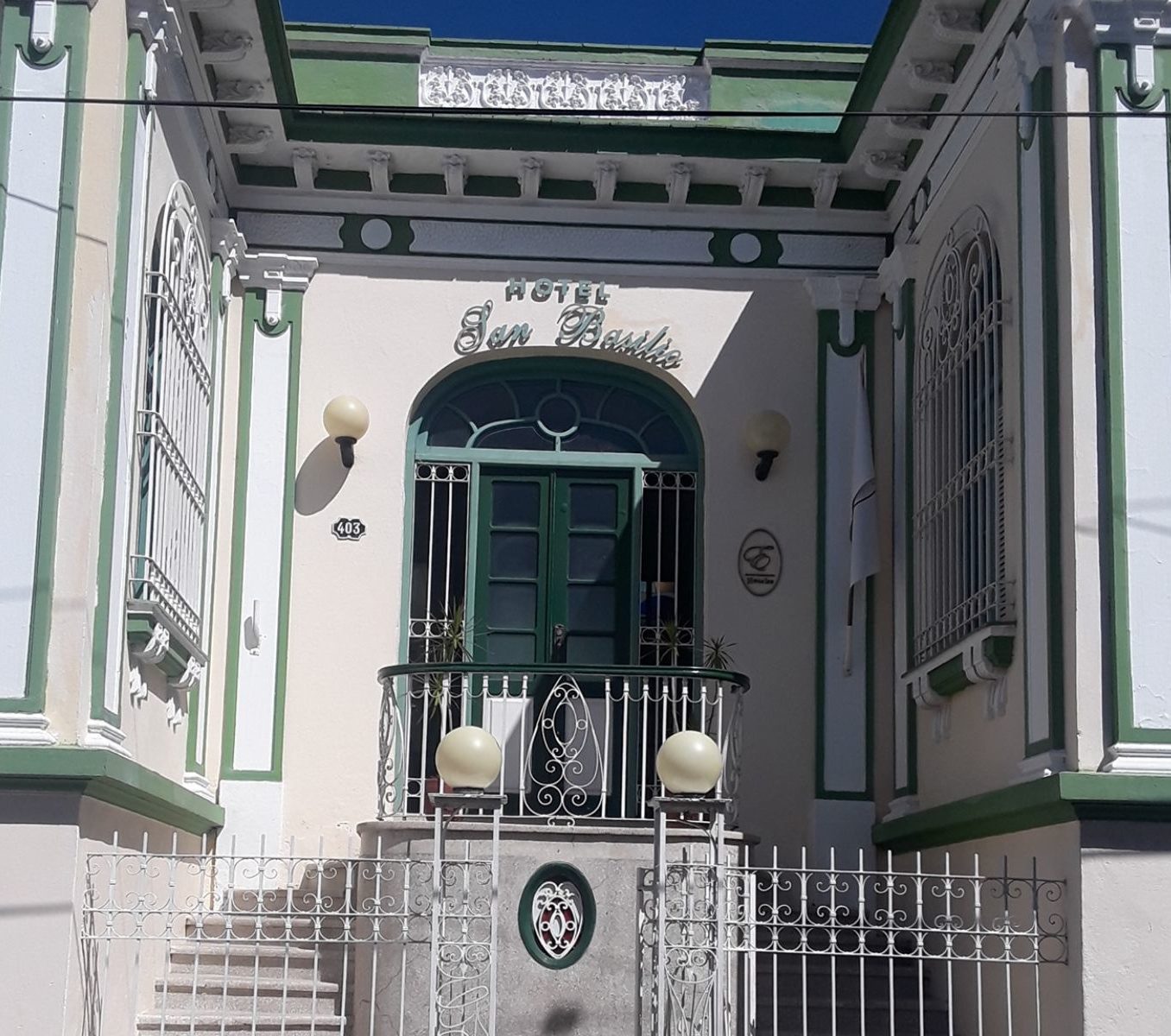 Rondreis Cuba, Santiago de Cuba, San Basilio Hotel, vooraanzicht hotel