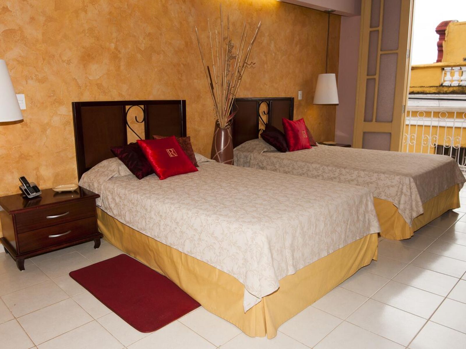 Rondreis Cuba, Trinidad, Hotel La Ronda, tweepersoonskamer met balkon