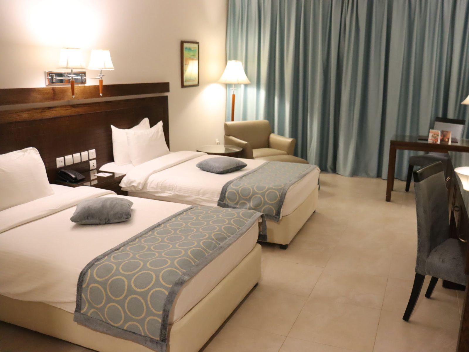 Rondreis Jordanië, Dead Sea, Dead Sea Spa Resort - tweepersoonskamer met aparte bedden