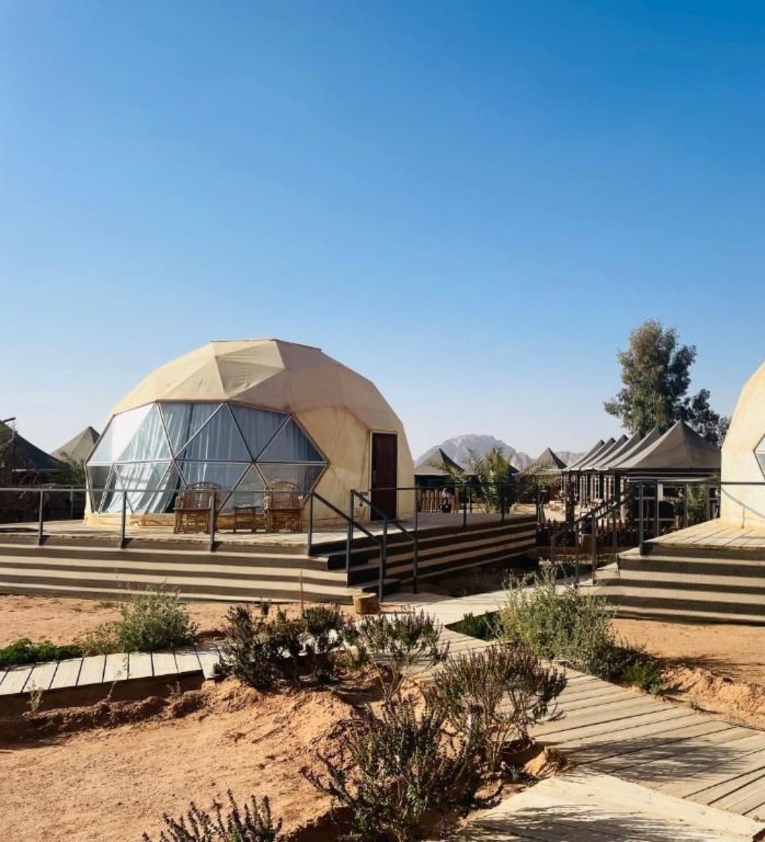 Rondreis Jordanië, Wadi Rum, Hasan Zawaideh Camp - buitenaanzicht martian tents