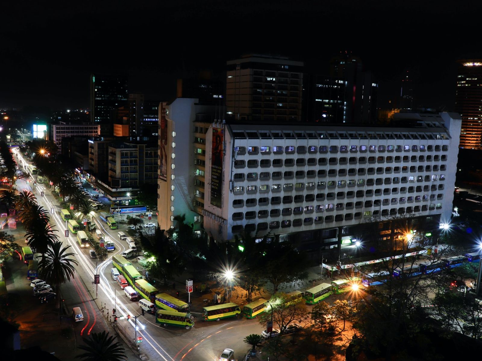 Rondreis Kenia, Nairobi Skyline avond