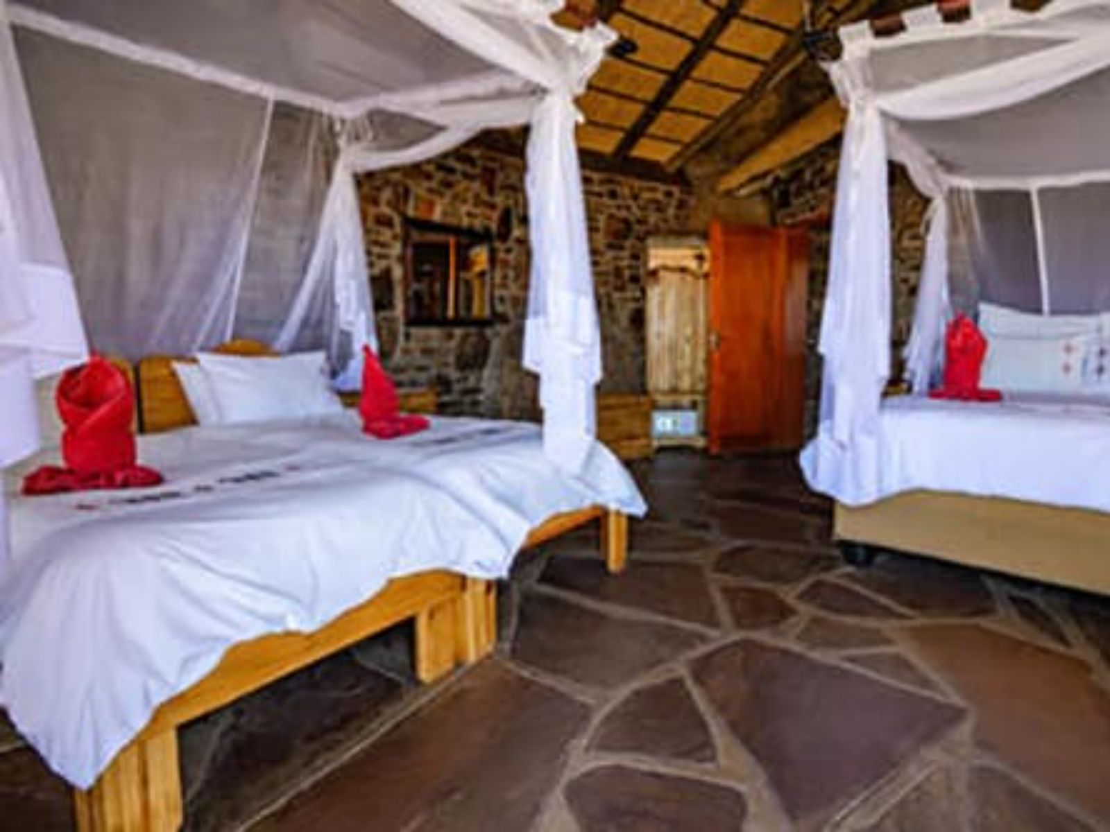 Rondreis Namibië, Fish River Canyon, Canyon Lodge, familiekamer