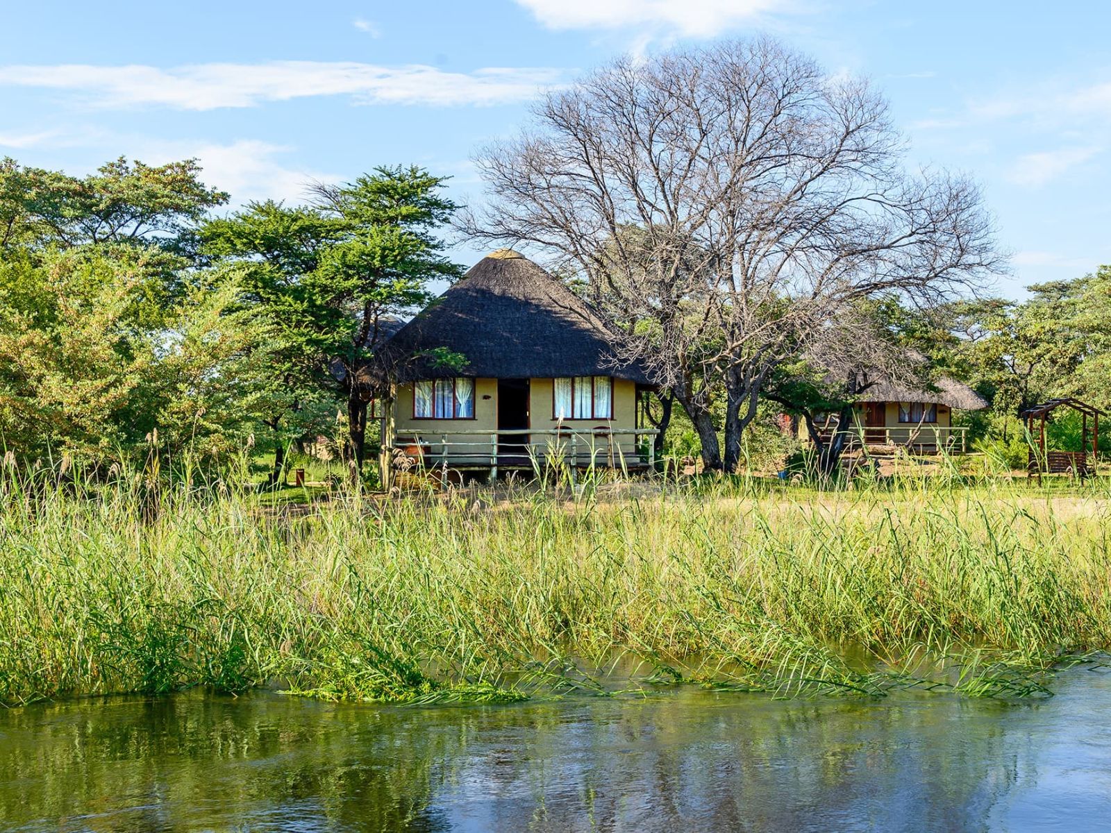 Rondreis Namibië, Rundu, Hakusembe, buitenaanzicht verblijf