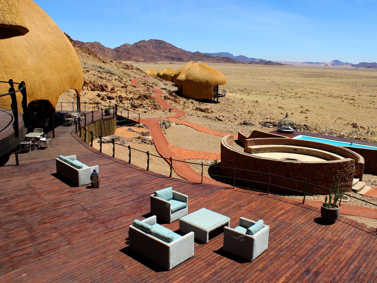 Rondreis Namibië, Sossusvlei, Desert Hills, terras en zwembad