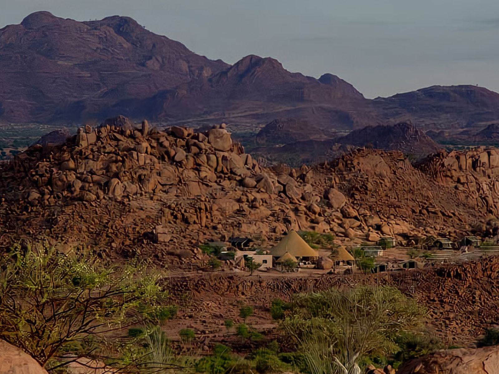Rondreis Namibië, Twyfelfontein, Ondjamba Hills, overzicht verblijf