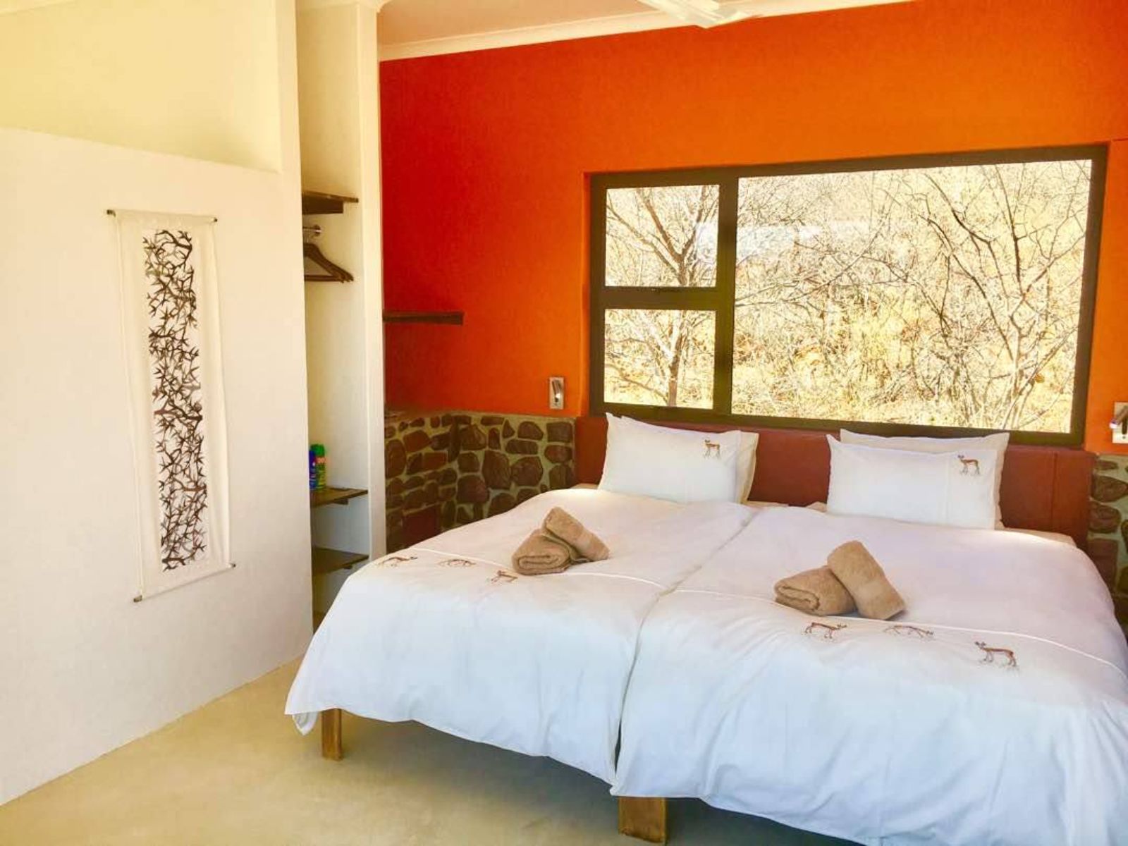 Rondreis Namibië, Waterberg Plateau, Waterberg Guest Farm, tweepersoonsbed