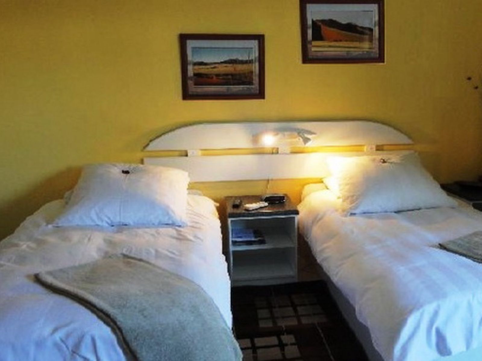 Rondreis Namibië, Windhoek, Maison Ambre, twin kamer