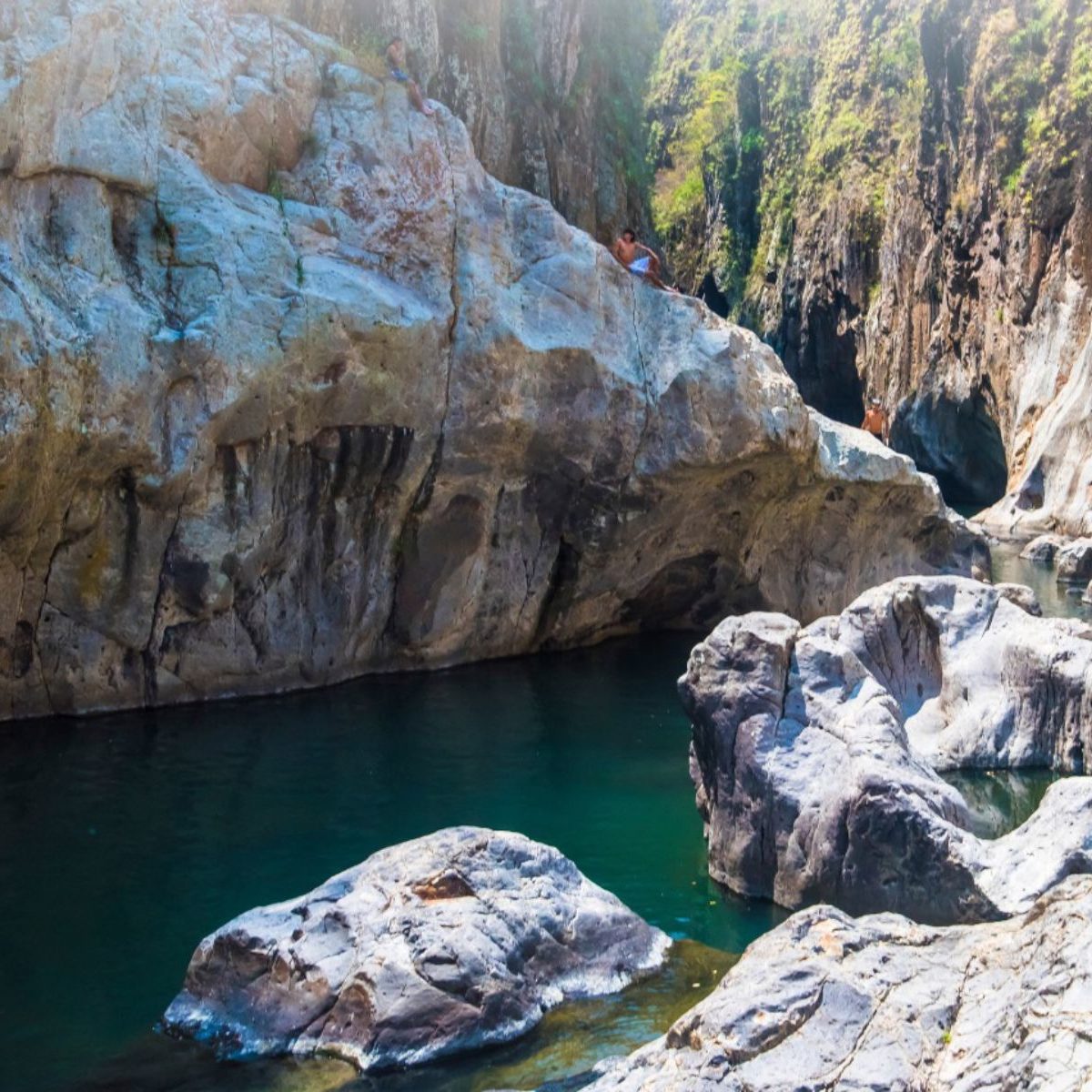 Rondreis Nicaraqua, Somoto Canyon, rotsen