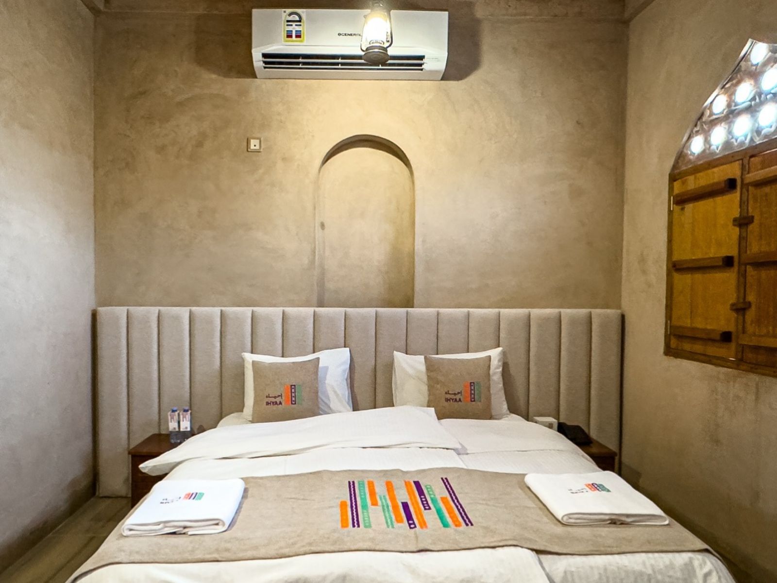 Rondreis Oman, Nizwa, Nizwa Heritage Inn, tweepersoonskamer met airco