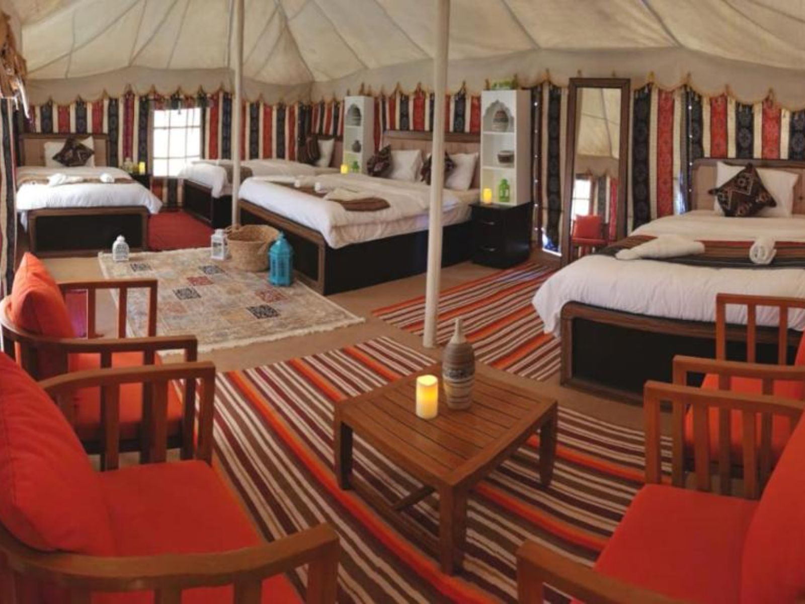 Rondreis Oman, Wahiba Sands, Al Sarmadi Desert Camp, slaapruimte