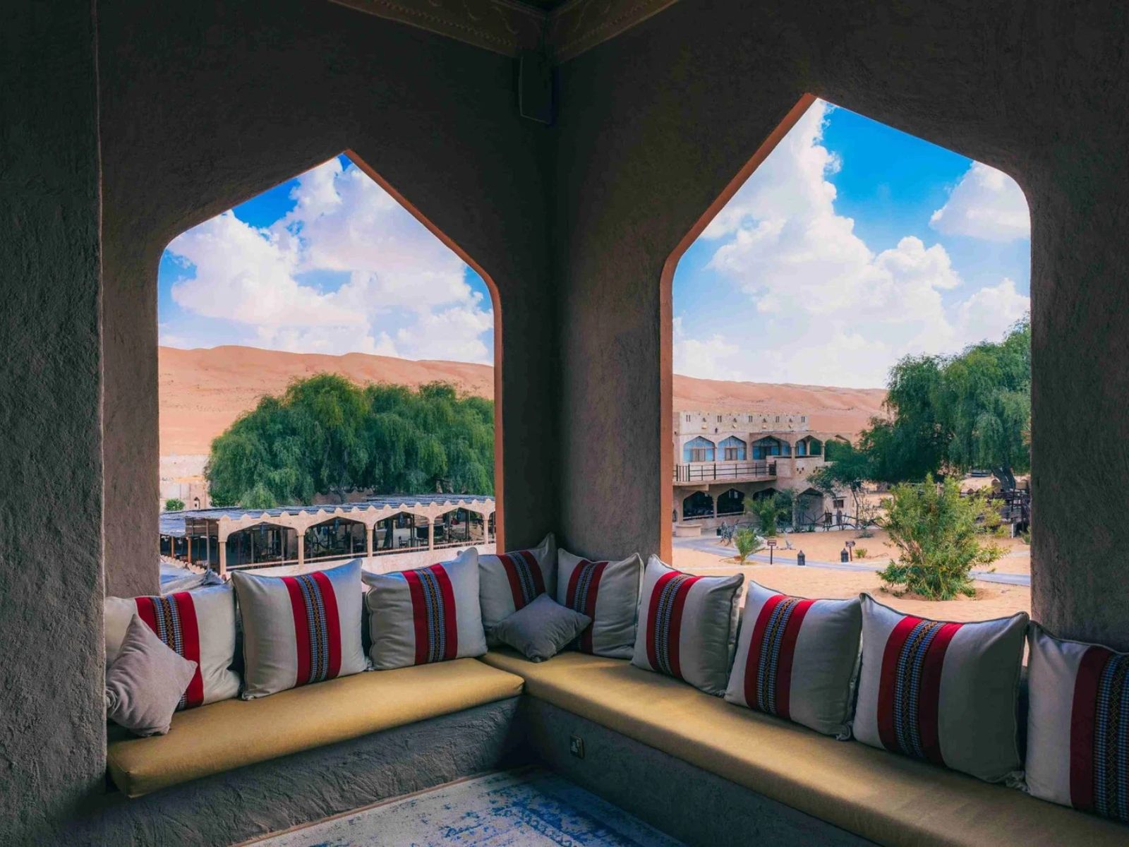 Rondreis Oman, Wahiba Sands, Thousand Nights Camp, bank