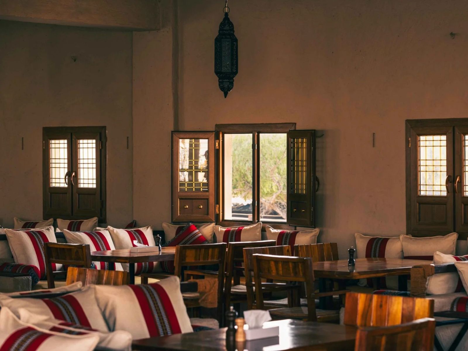 Rondreis Oman, Wahiba Sands, Thousand Nights Camp, gezamenlijke ruimte