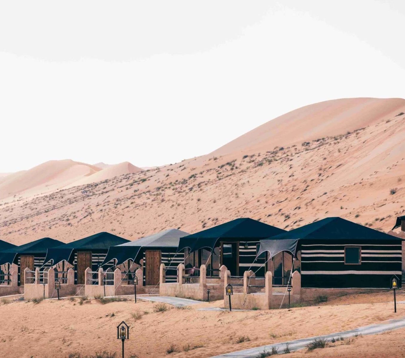 Rondreis Oman, Wahiba Sands, Thousand Nights Camp, overzicht tenten